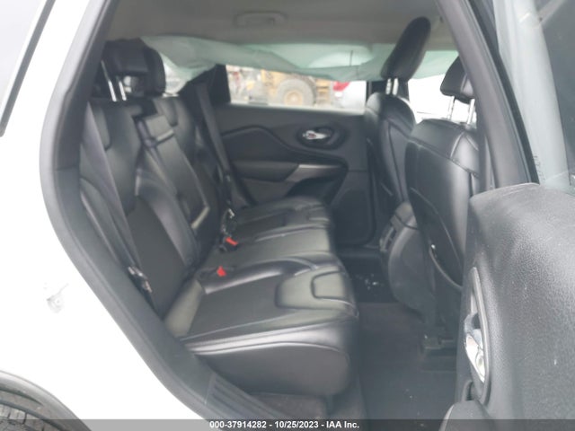 1C4PJMLB6KD198854 Jeep Cherokee Latitude Plus