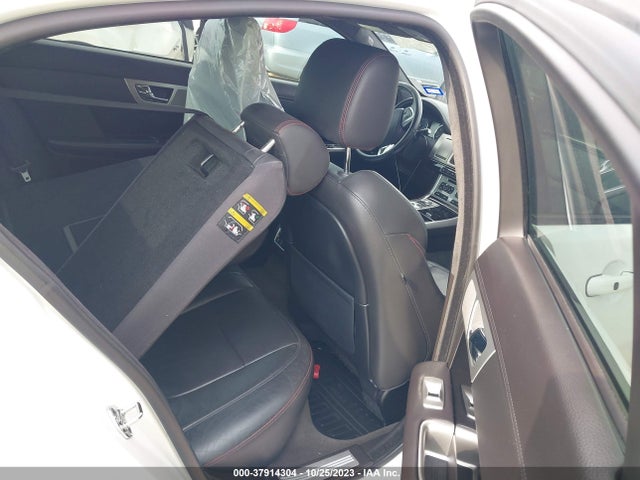 2015 JAGUAR XF SAJWA0F74F8U52248 Photo 7