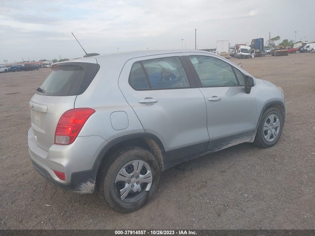 Chevrolet TRAX LS 2017 3GNCJKSBXHL160574 Image 4
