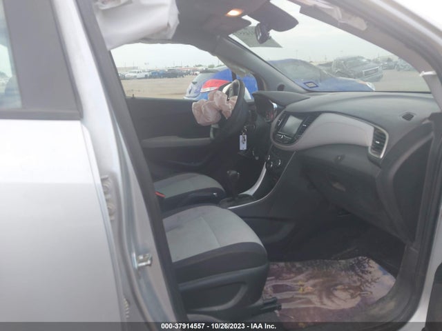 Chevrolet TRAX LS 2017 3GNCJKSBXHL160574 Image 5