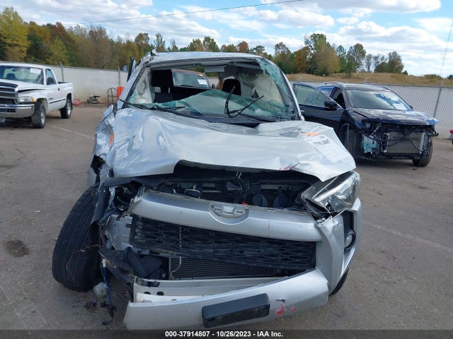 Toyota 4RUNNER SR5 2016 JTEZU5JR1G5121408 Image 12