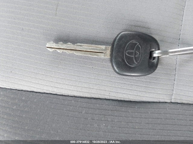 2016 TOYOTA COROLLA L VIN: 2T1BURHE2GC498008