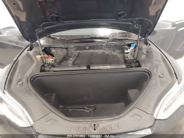 5YJSA1E28JF271493 Tesla Model S 75d/100d/p100d