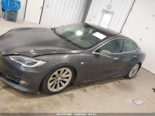 5YJSA1E28JF271493 Tesla Model S 75d/100d/p100d