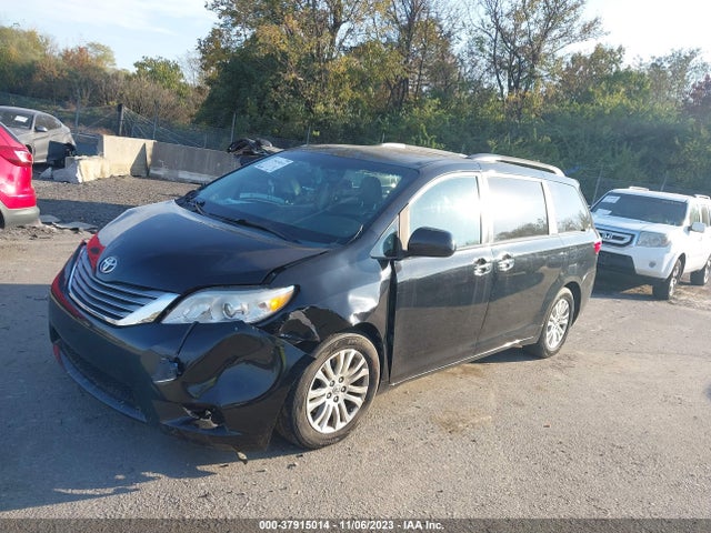 2015 TOYOTA SIENNA XLE/XLE AAS/LTD VIN: 5TDYK3DC5FS561559