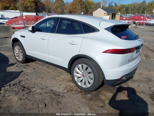 2018 JAGUAR E-PACE SADFP2FX6J1Z00343 Photo 2