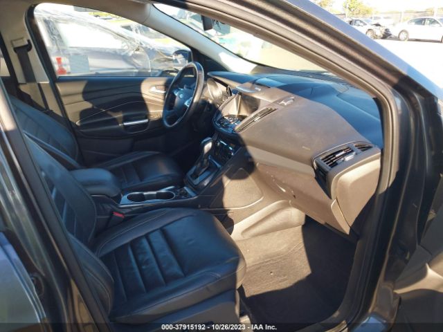 1FMCU0J9XFUA27038 Ford Escape Titanium