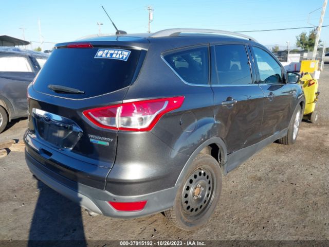 1FMCU0J9XFUA27038 Ford Escape Titanium