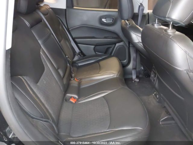 3C4NJDBB7KT813432 Jeep Compass Latitude