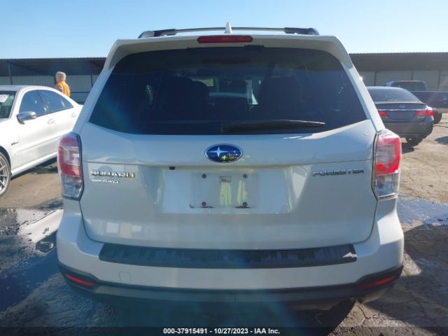 JF2SJAEC4JH551504 Subaru Forester Premium
