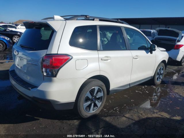 JF2SJAEC4JH551504 Subaru Forester Premium