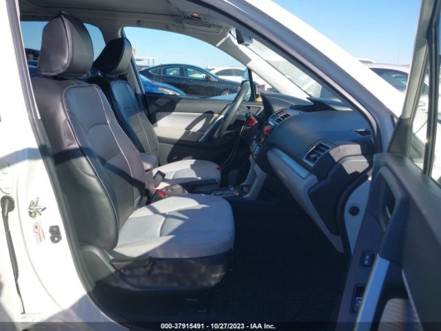 JF2SJAEC4JH551504 Subaru Forester Premium