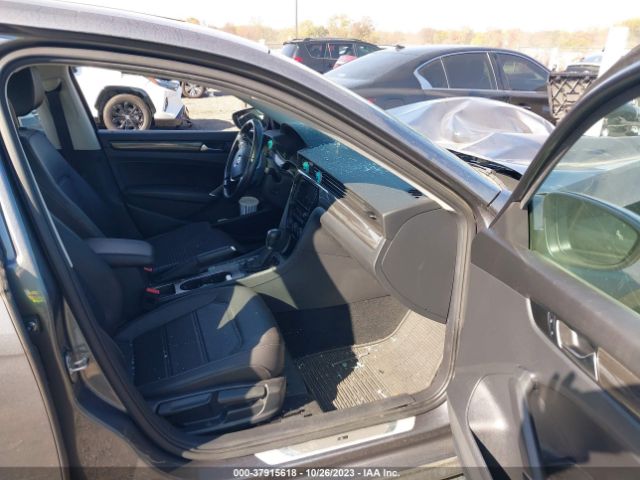 1VWMA7A31LC008284 Volkswagen Passat 2.0t R-line