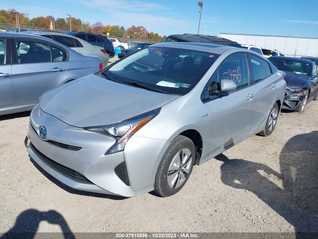 Toyota Prius Four 2016 JTDKARFU6G3017205 Image 2