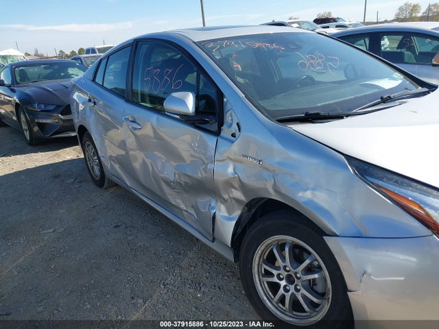 Toyota Prius Four 2016 JTDKARFU6G3017205 Image 6