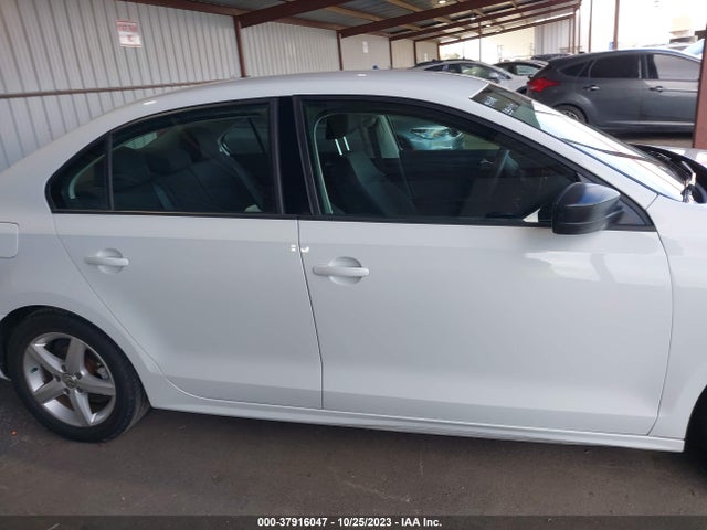 3VW267AJ8GM260657 Volkswagen Jetta Sedan 1.4t S