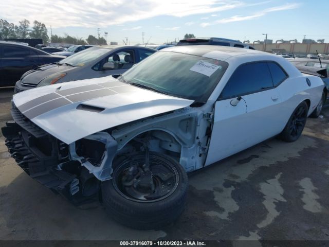 2C3CDZAGXJH183944 Dodge Challenger Sxt Plus