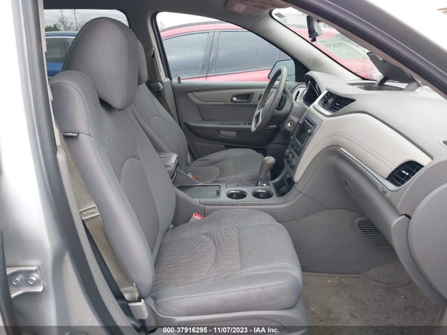 Chevrolet Traverse Ls 2017 1GNKRFKD5HJ314838 Image 5