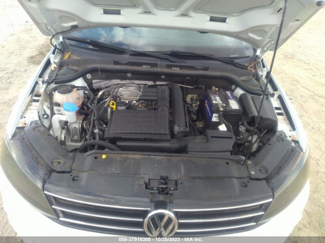 3VW2B7AJXJM244673 Volkswagen Jetta 1.4t S