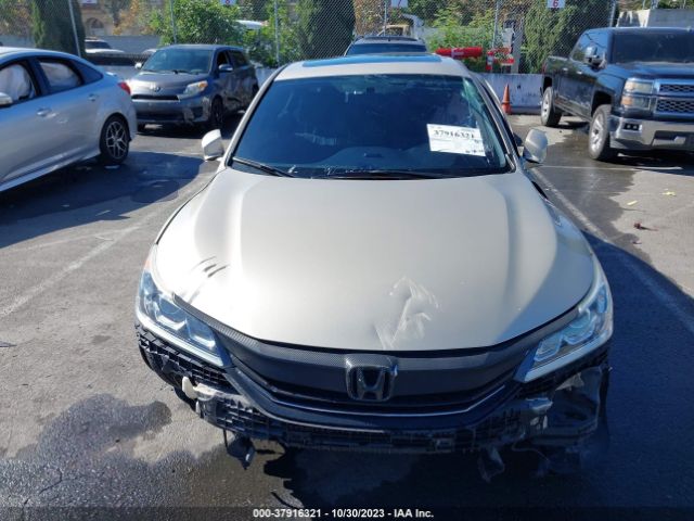 1HGCR2F72HA084123 Honda Accord Sedan Ex
