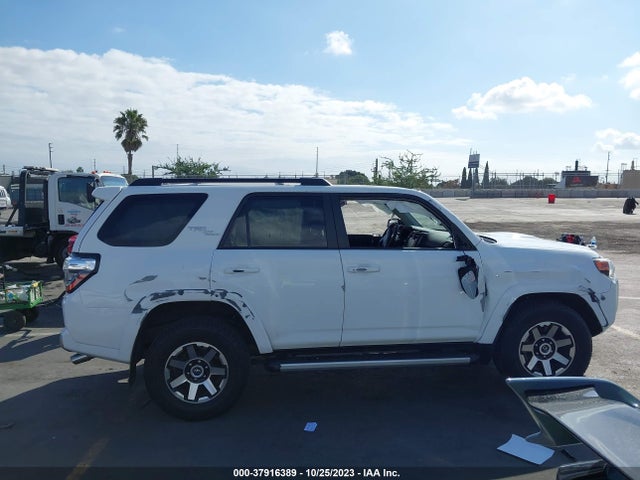 2021 TOYOTA 4RUNNER TRD OFF ROAD PREMIUM VIN: JTERU5JR9M5970682