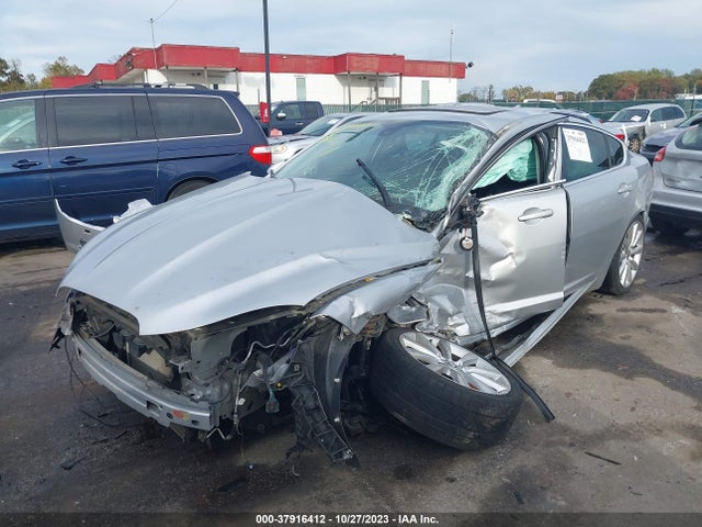 2013 JAGUAR XF SAJWJ0EF7D8U08847 Photo 1