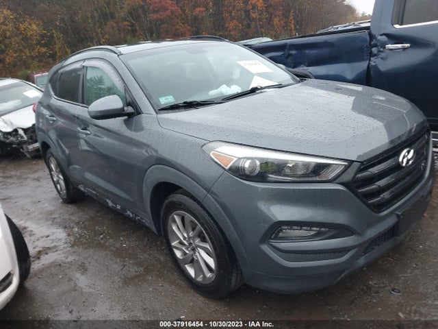 2017 HYUNDAI TUCSON SE VIN: KM8J3CA40HU574001