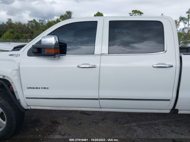 1GT12ZE81FF663200 GMC Sierra 2500hd Slt