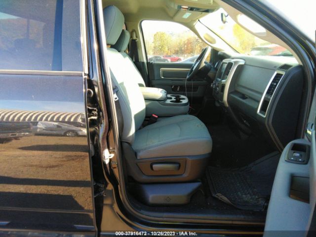 1C6RR7GT6HS579136 RAM 1500 Slt