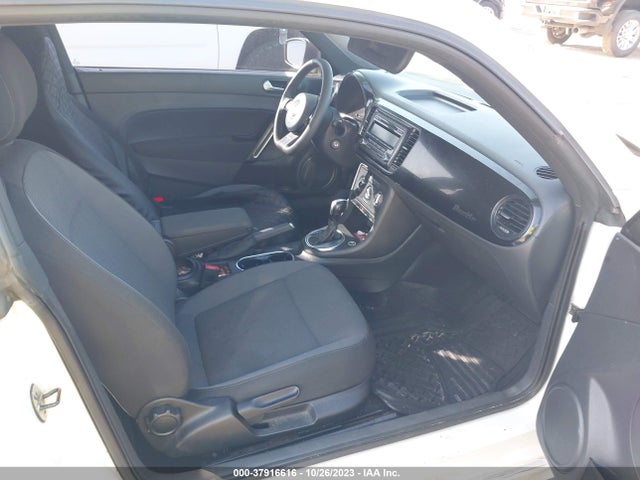 3VWFP7AT7EM623303 Volkswagen Beetle Coupe 2.5l Entry