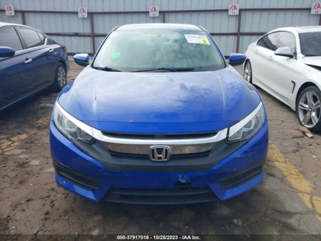 19XFC2F54JE001595 Honda Civic Sedan Lx