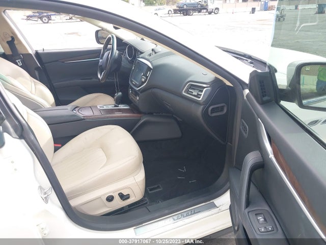 2014 MASERATI GHIBLI VIN: ZAM57XSA7E1105583