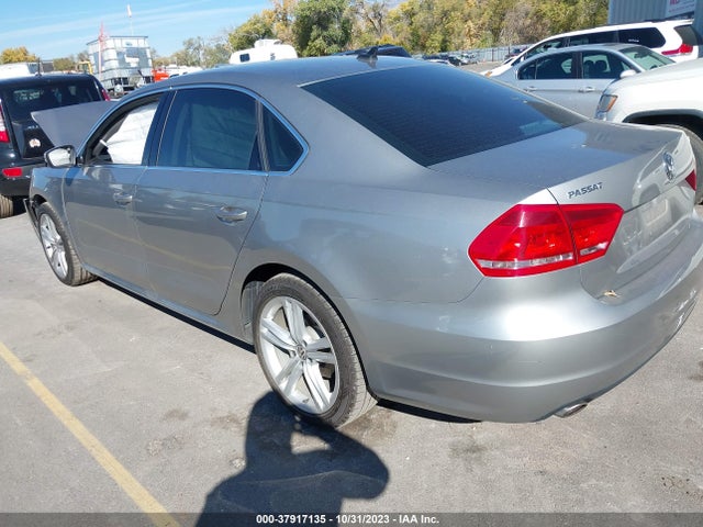 1VWBS7A34EC049743 Volkswagen Passat 1.8t Se