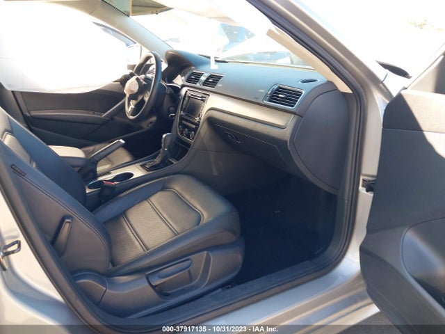 1VWBS7A34EC049743 Volkswagen Passat 1.8t Se