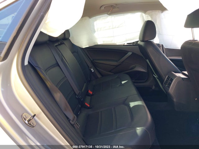 1VWBS7A34EC049743 Volkswagen Passat 1.8t Se