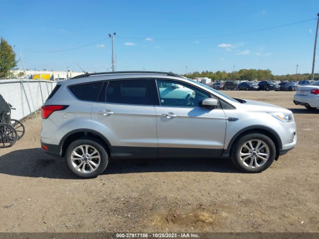 1FMCU9HD1KUB73708 Ford ESCAPE SEL