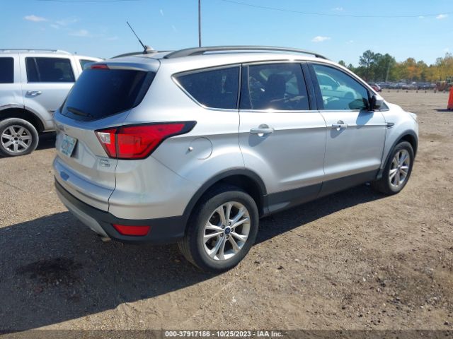 1FMCU9HD1KUB73708 Ford ESCAPE SEL