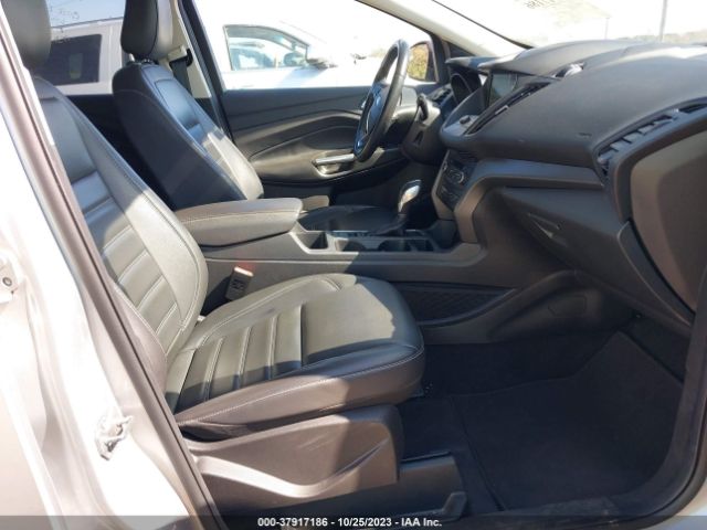 1FMCU9HD1KUB73708 Ford ESCAPE SEL