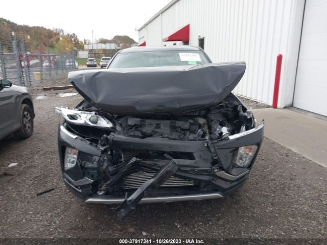 JA4AT5AA9JZ039323 Mitsubishi Eclipse Cross Se