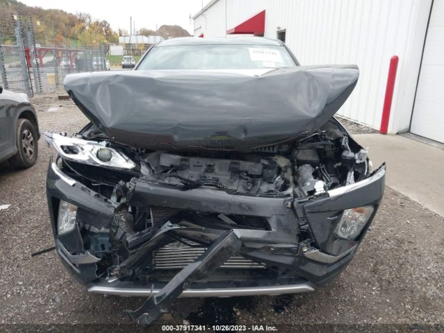 JA4AT5AA9JZ039323 Mitsubishi Eclipse Cross Se