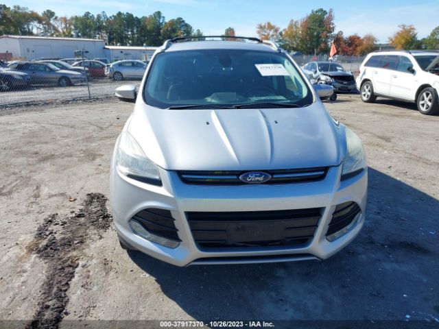 1FMCU9J95EUC10608 Ford Escape Titanium