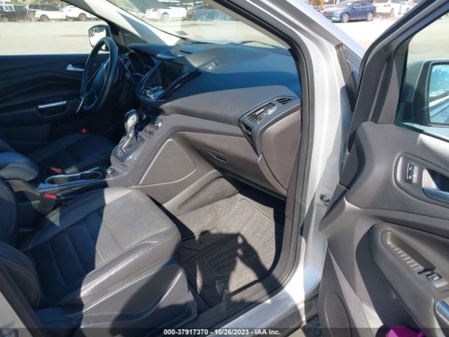 1FMCU9J95EUC10608 Ford Escape Titanium