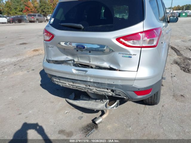 1FMCU9J95EUC10608 Ford Escape Titanium