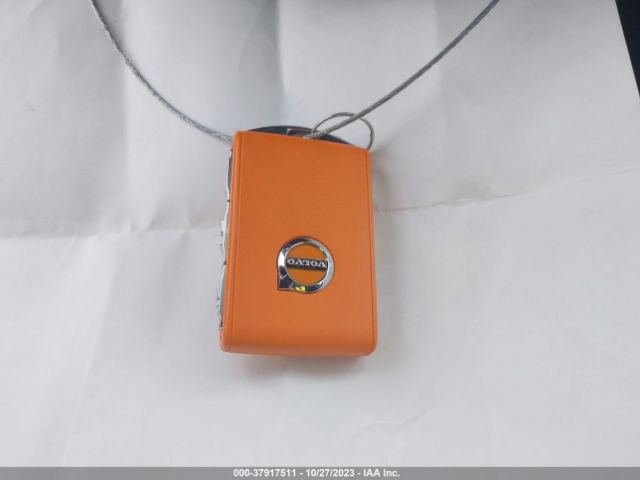 2022 VOLVO XC60 YV4062RL8N1074479 Photo 10