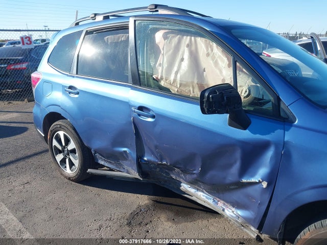 Subaru Forester 2.5i Premium 2017 JF2SJAEC4HH809112 Image 6