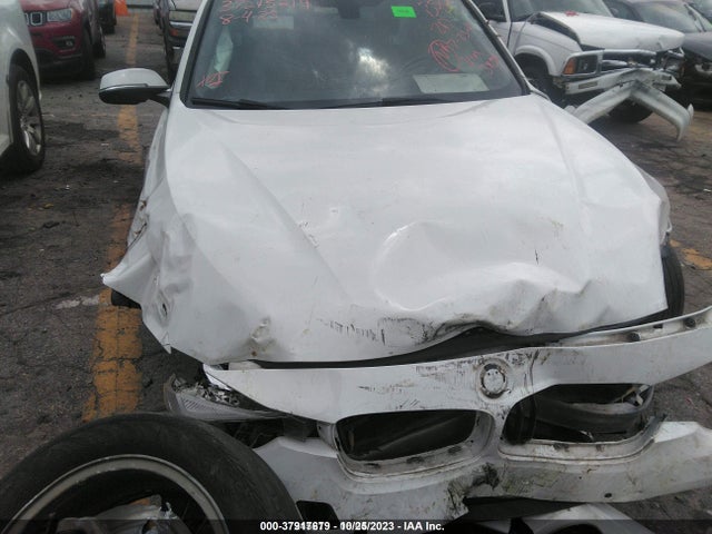 37917679 :رقم المزاد ، WBA8B9G32HNU53856 vin ، 2017 Bmw 330i مزاد بيع