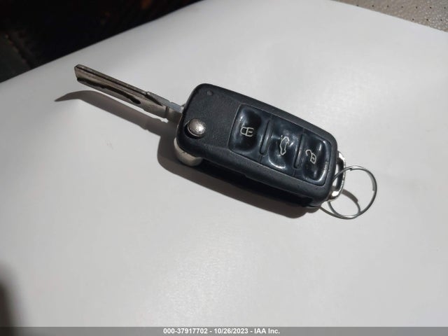 2010 VOLKSWAGEN JETTA SEDAN WOLFSBURG VIN: 3VWRJ7AJ4AM149947