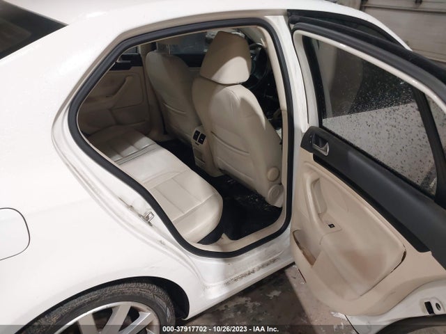 2010 VOLKSWAGEN JETTA SEDAN WOLFSBURG VIN: 3VWRJ7AJ4AM149947