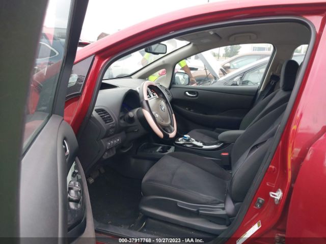 1N4AZ0CP4FC329526 Nissan LEAF SV
