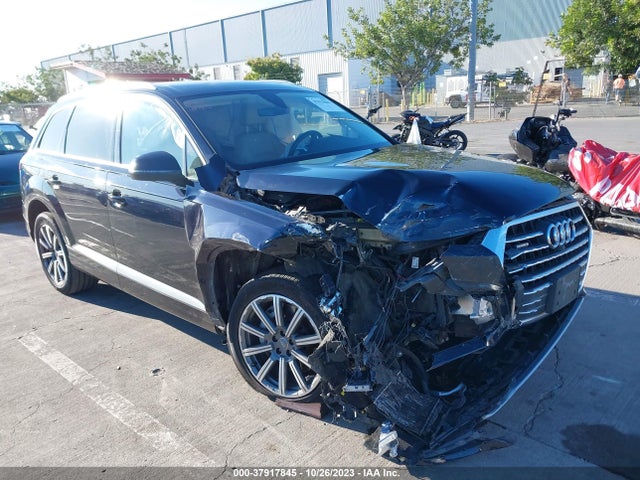 Audi Q7 Premium Plus 2018 WA1LAAF7XJD008793 Image 1
